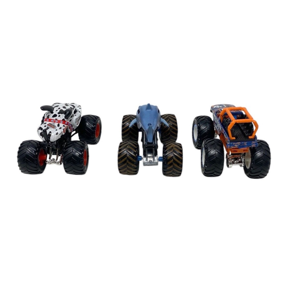 Lot of 3 Monster Jams Hotwheels Bigfoot Megalodon Mutt 1:64 - Picture 4 of 6